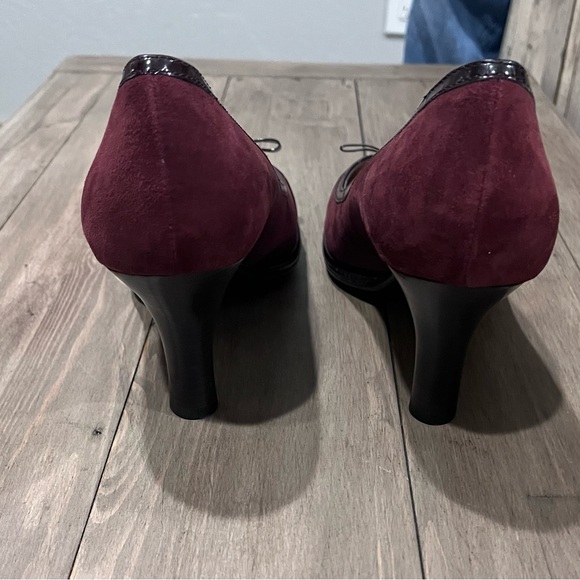Sofft suede peep toe heels in maroon and dark chocolate brown size 9.5 - Picture 4 of 6